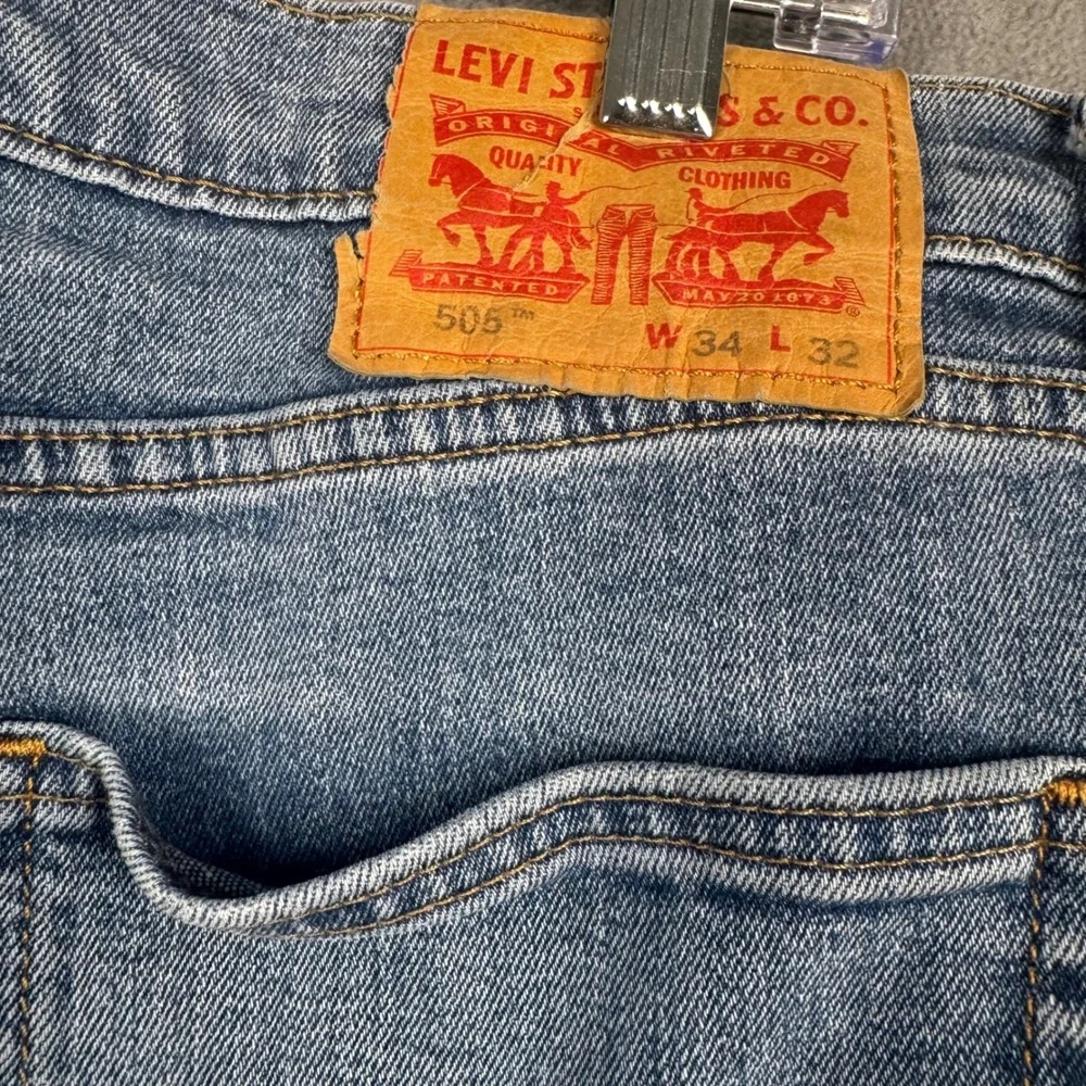 Levis 505 Regular Fit‎ Straight Leg Mens Jeans Blue Denim 34x32 Medium Wash